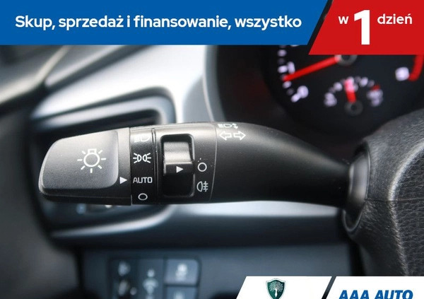 Kia Rio cena 42000 przebieg: 110413, rok produkcji 2018 z Legionowo małe 154